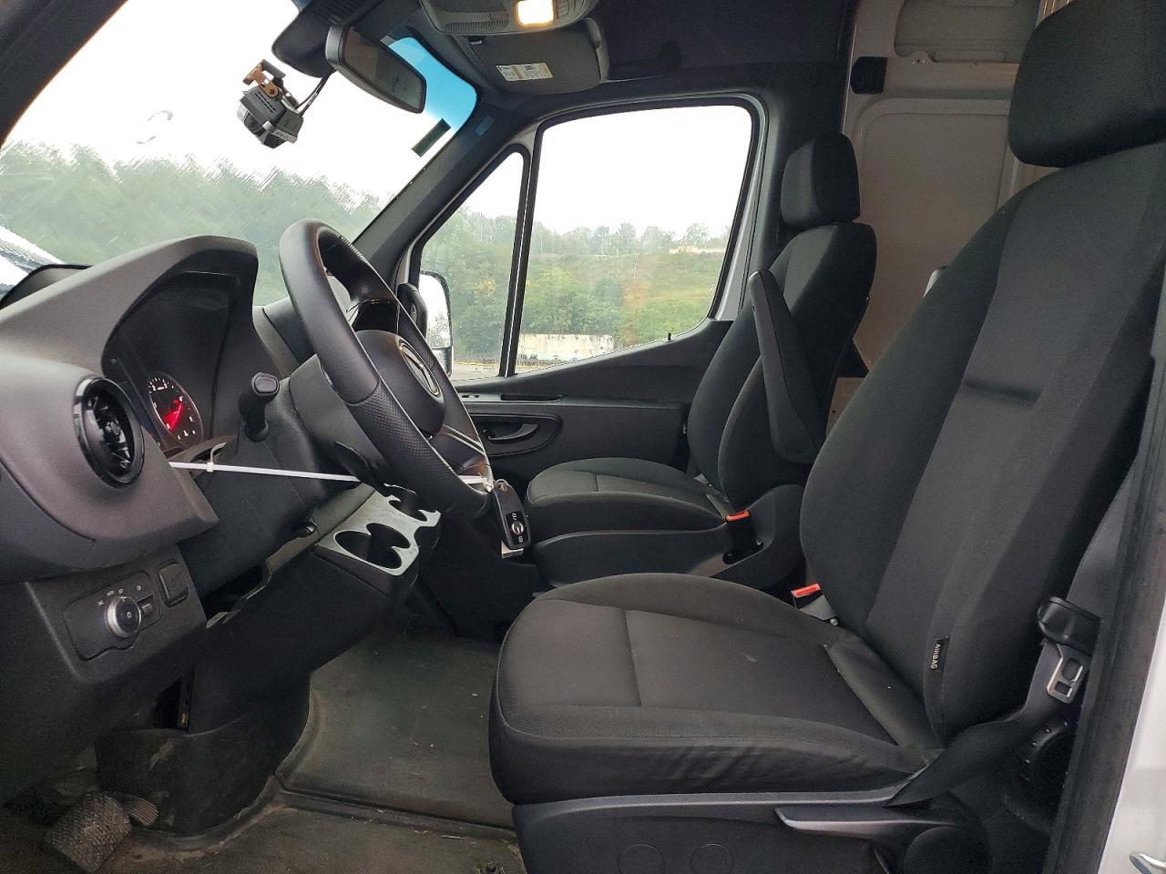 2025 Mercedes-Benz Sprinter 2500 Delivery Van - Image 7