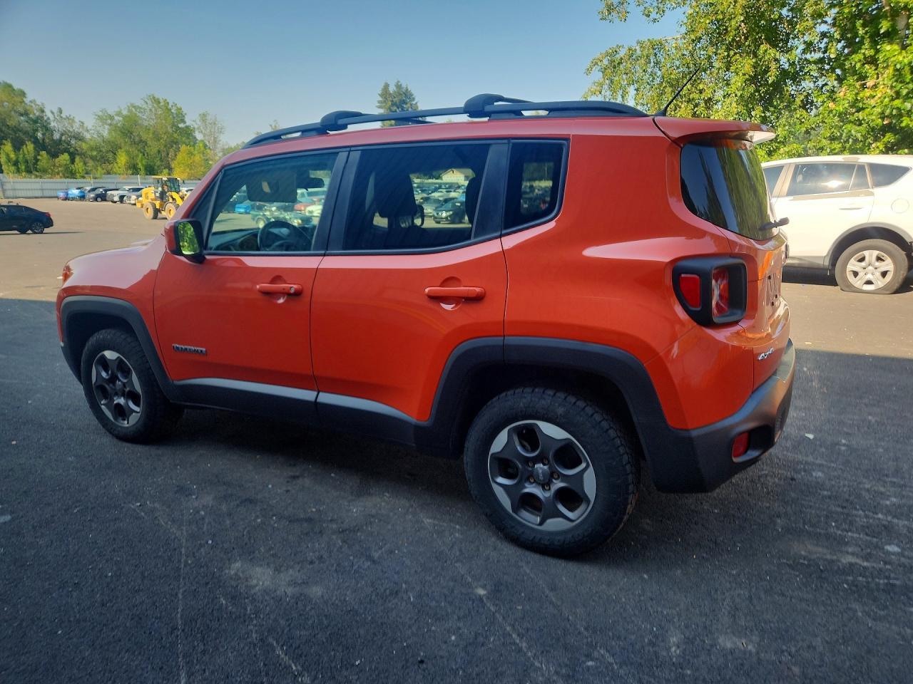 2015 Jeep Renegade Latitude - Фото 2