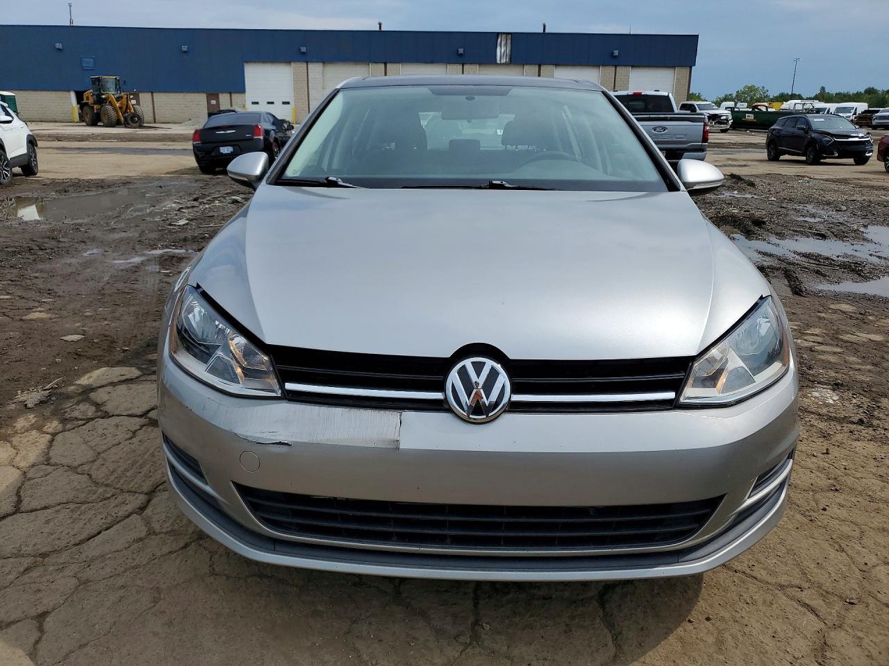 2015 Volkswagen Golf - Image 5