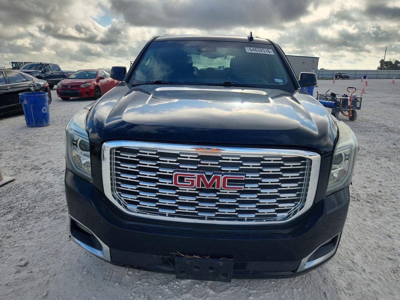2018 GMC Yukon Denali - Фото 5