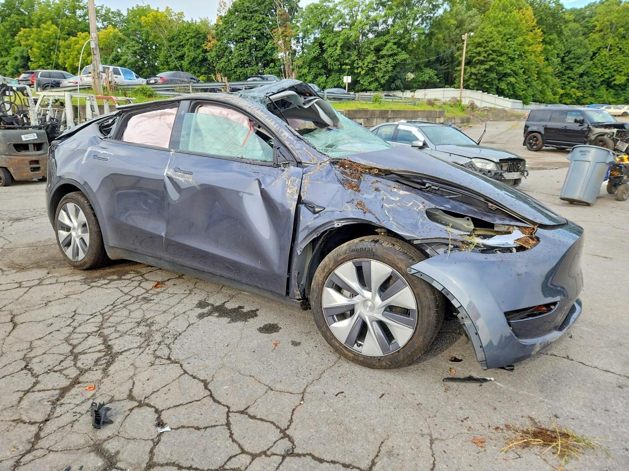 2023 Tesla Model Y - Image 4