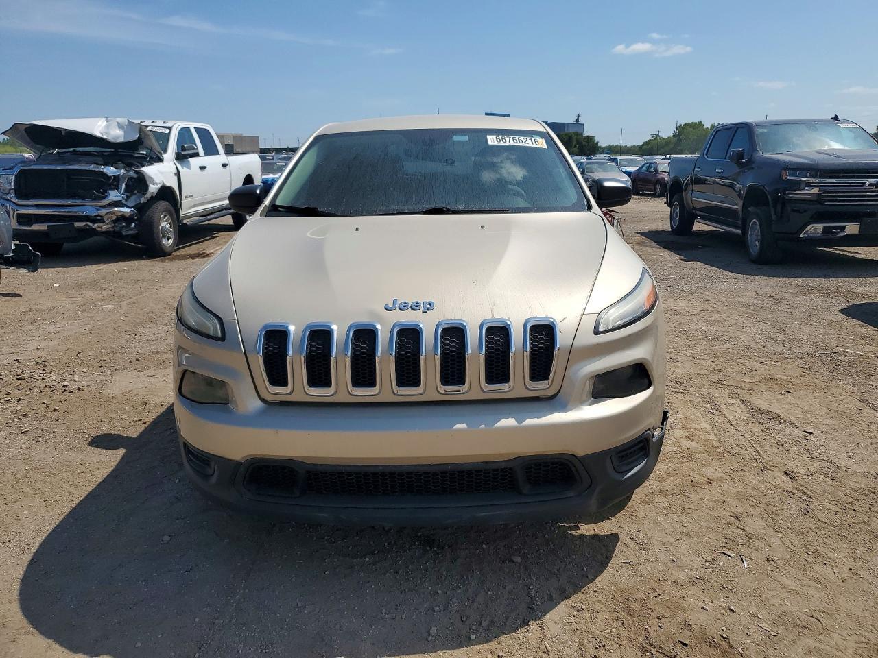 2015 Jeep Cherokee Sport - Image 5