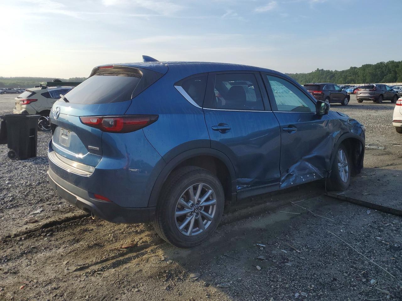 2023 Mazda Cx-5 Select - Image 3