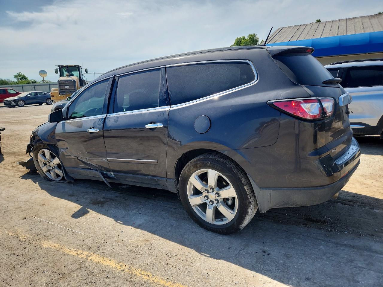 2016 Chevrolet Traverse Ltz - Image 2