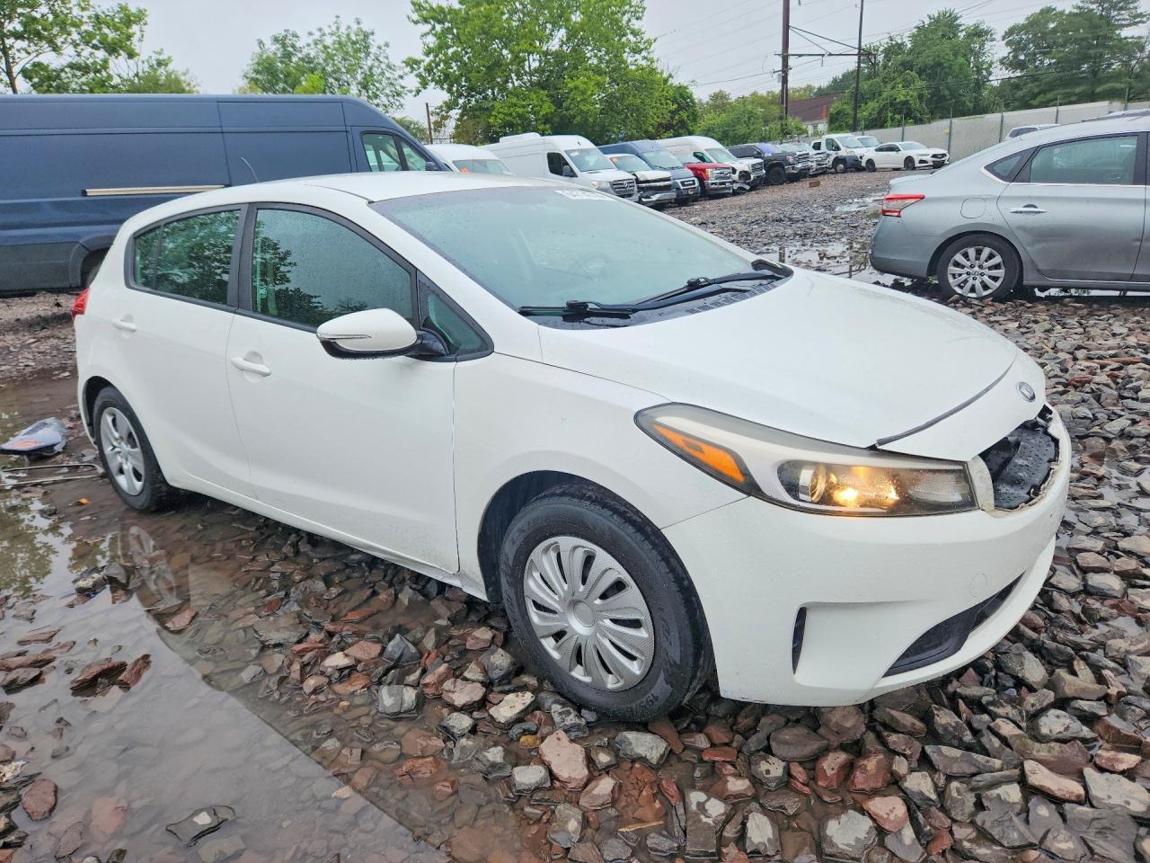 2017 Kia Forte5 Lx - Фото 4