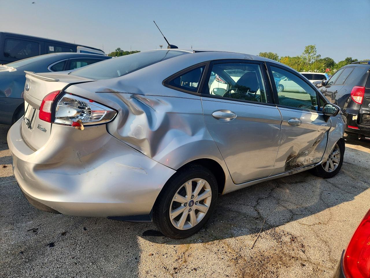 2013 Ford Fiesta Se - Image 3