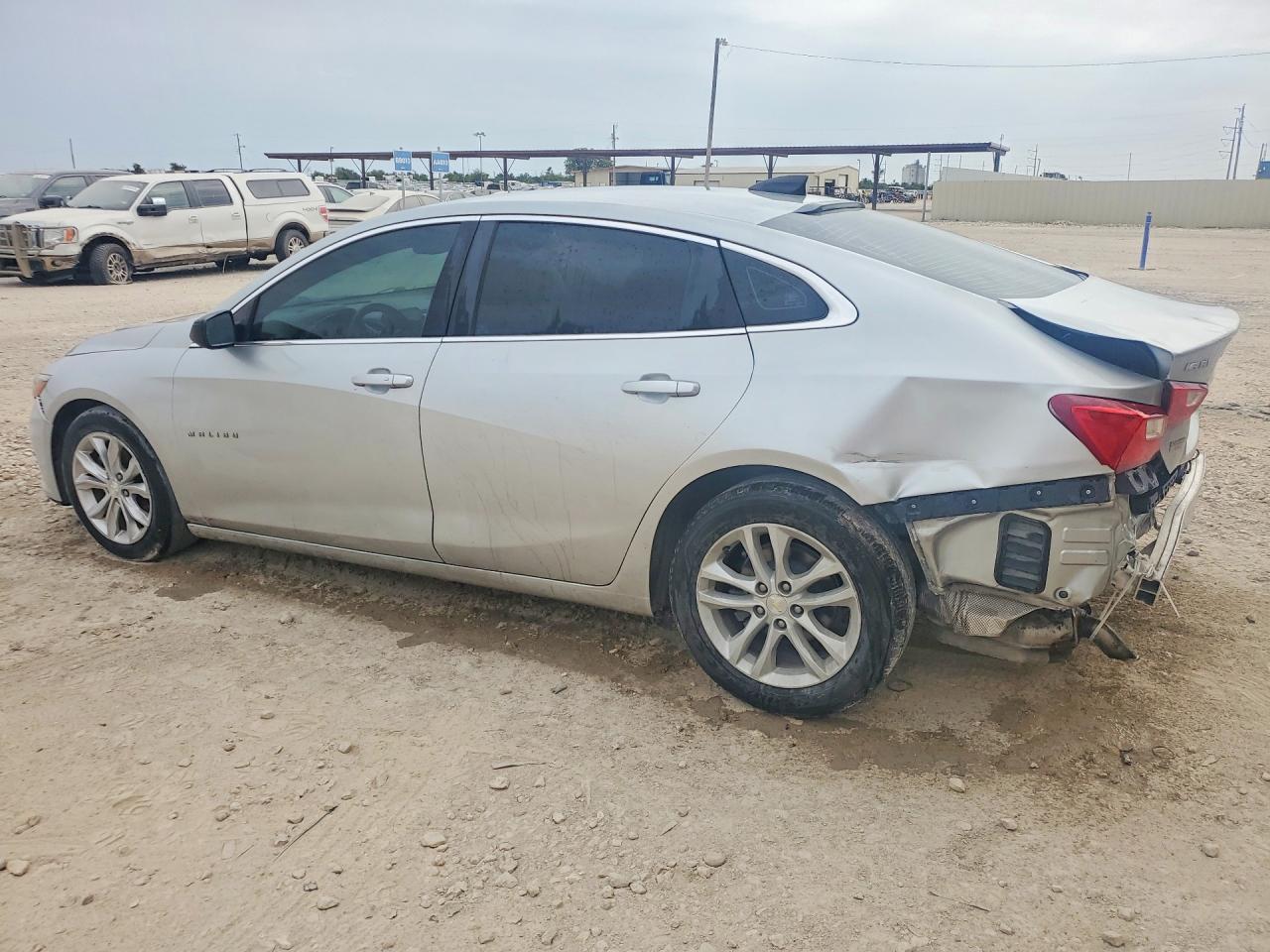 2021 Chevrolet Malibu Ls - Фото 2