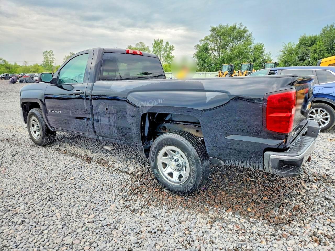 2017 Chevrolet Silverado C1500 - Фото 2