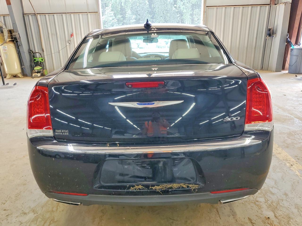 2019 Chrysler 300 Limited - Image 6