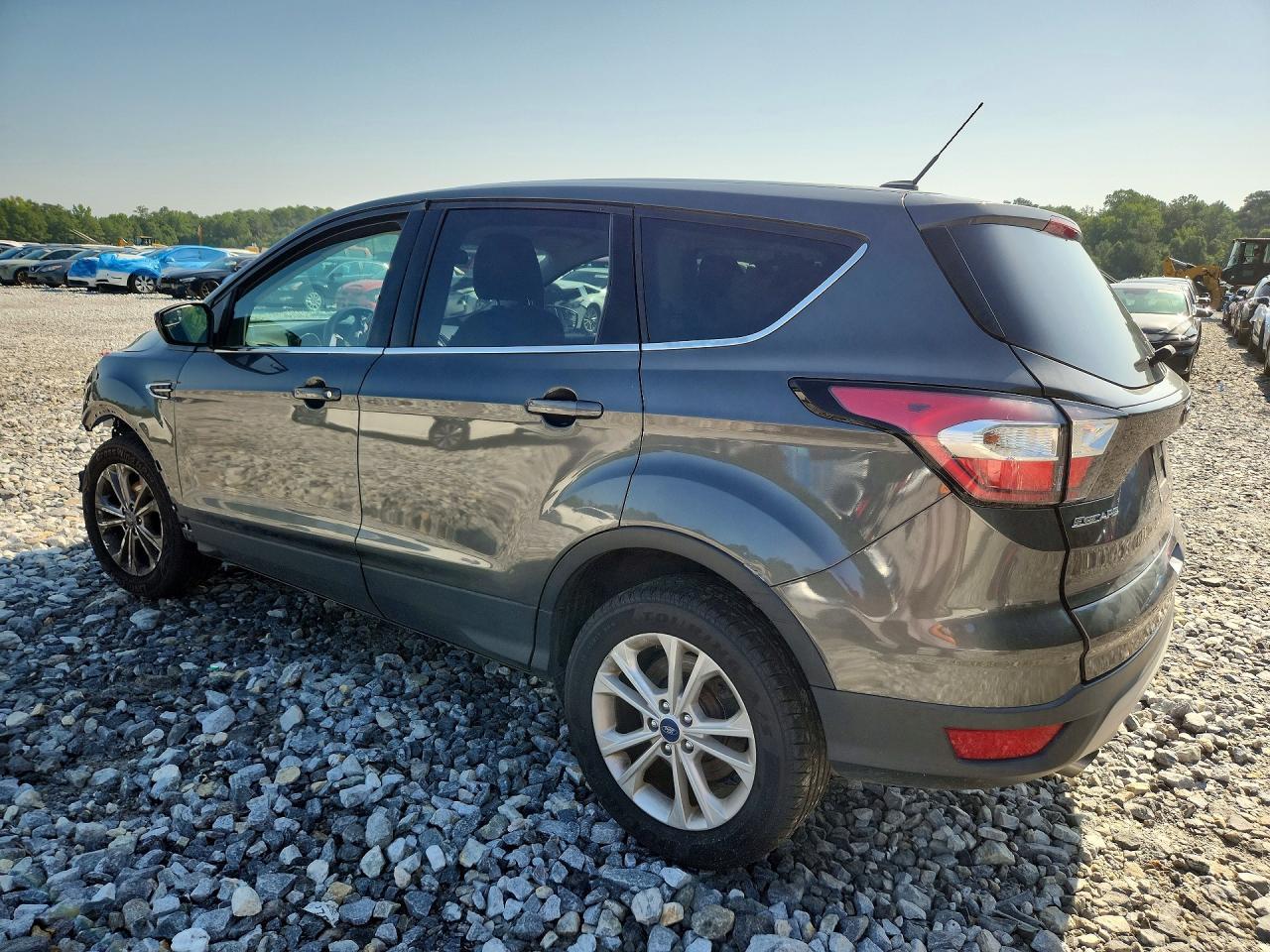 2017 Ford Escape Se - Фото 2