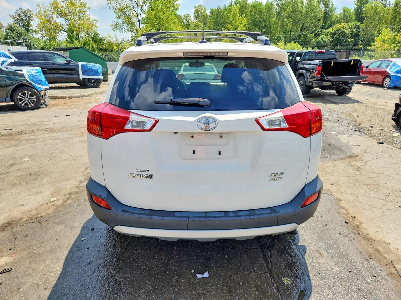 2015 Toyota Rav4 Xle - Image 6