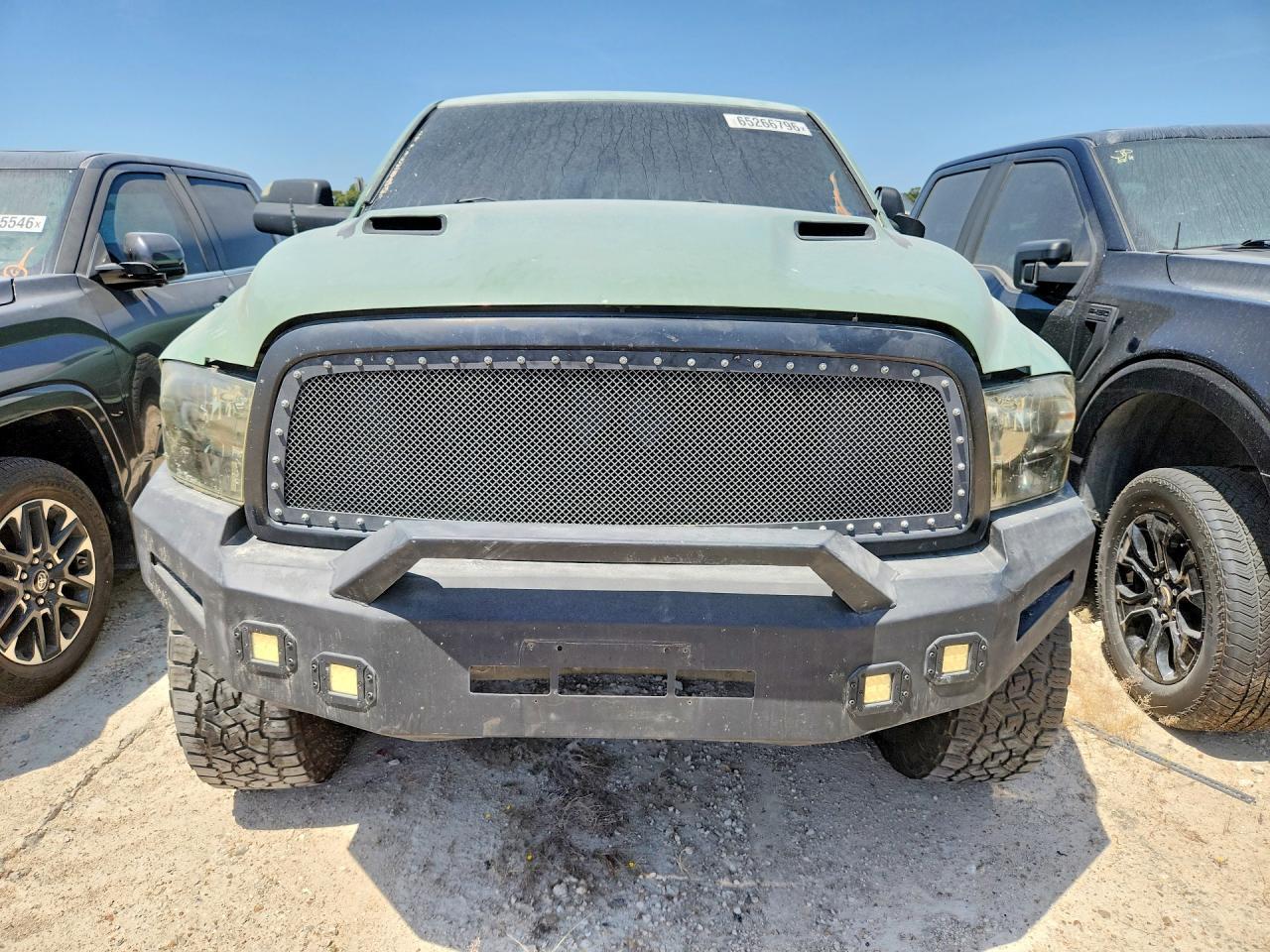 2012 Dodge Ram 1500 Sport - Image 5