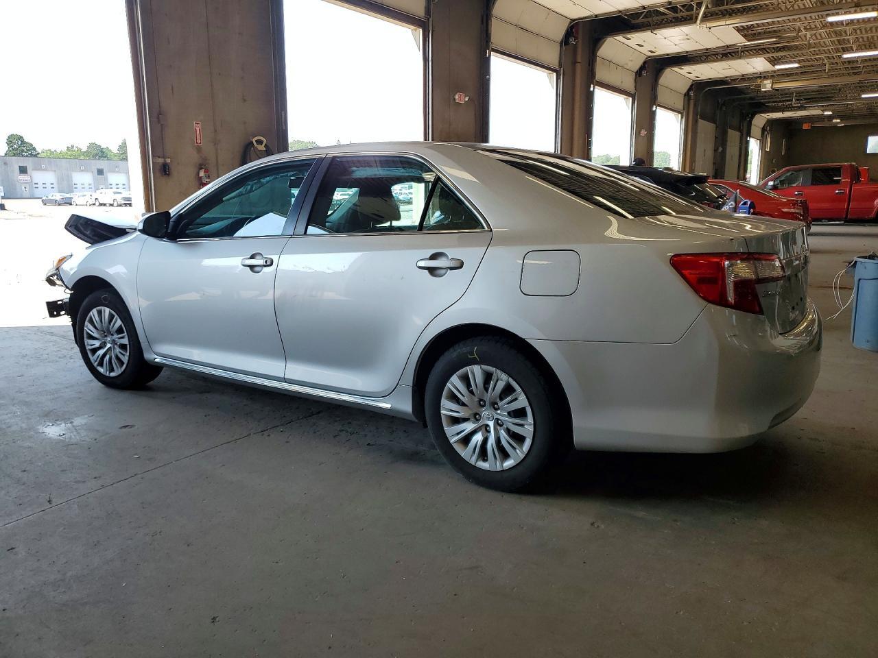 2014 Toyota Camry Le - Image 2