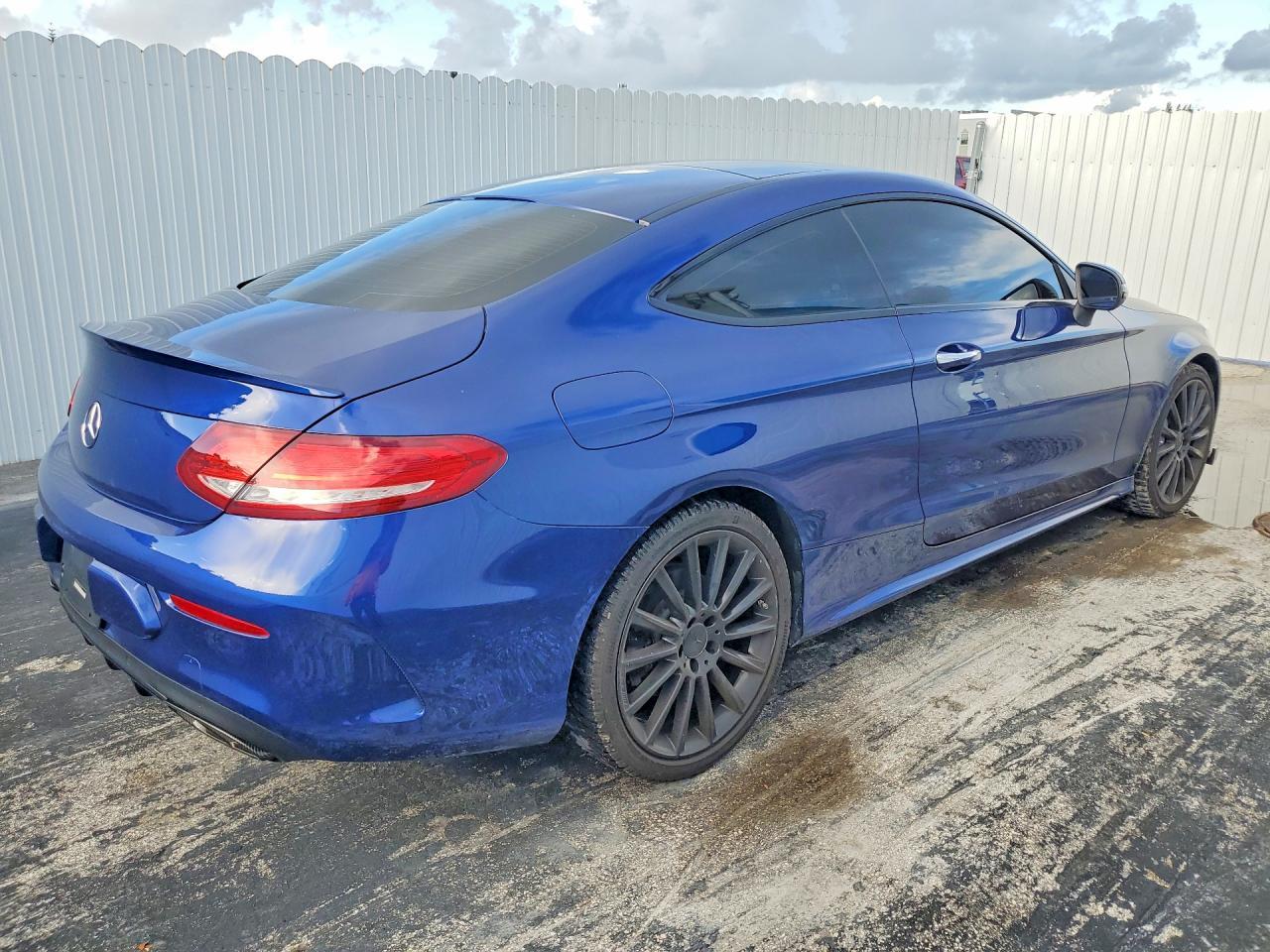 2017 Mercedes-Benz C 300 - Image 3