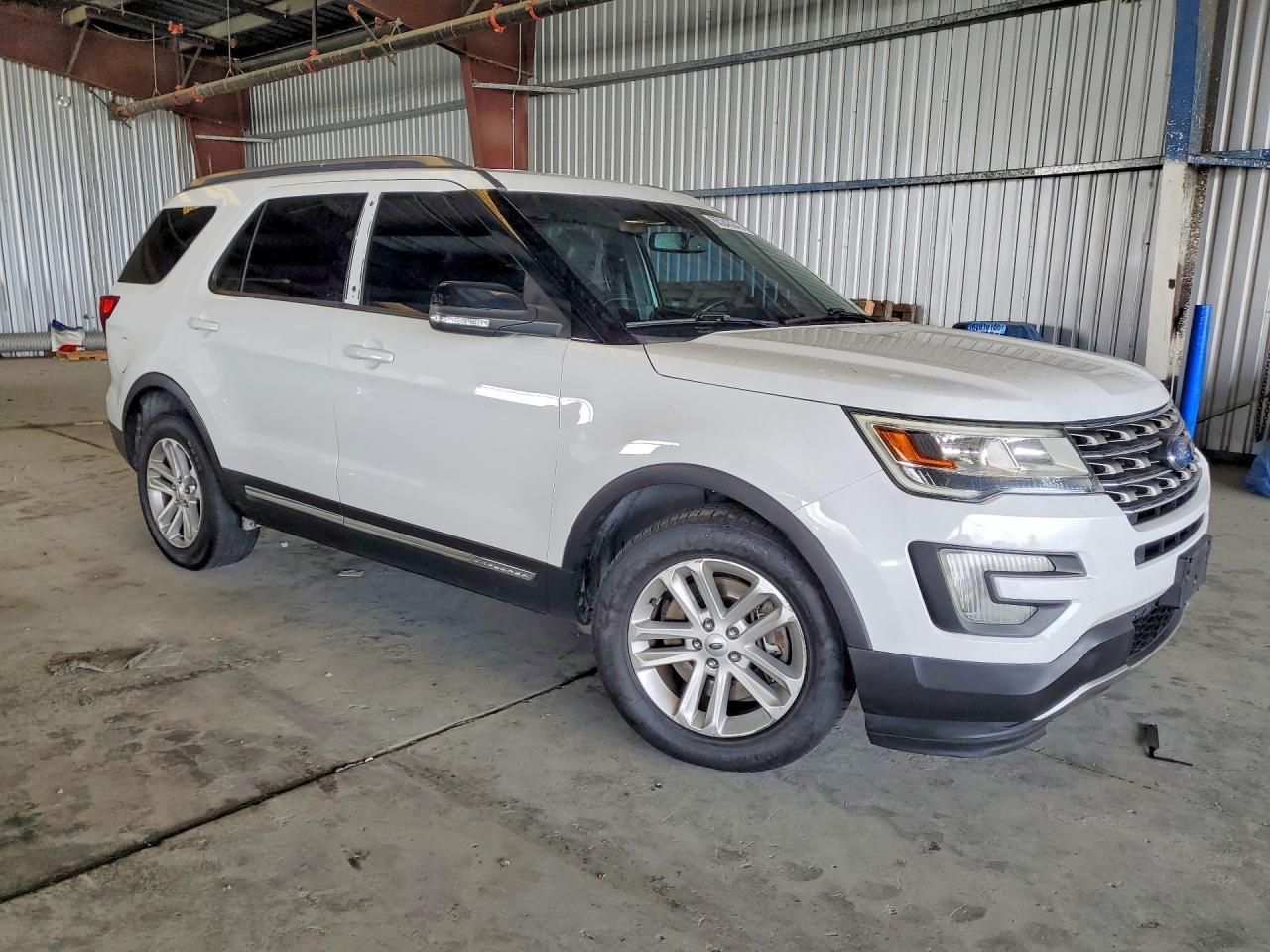 2017 Ford Explorer Xlt - Фото 4