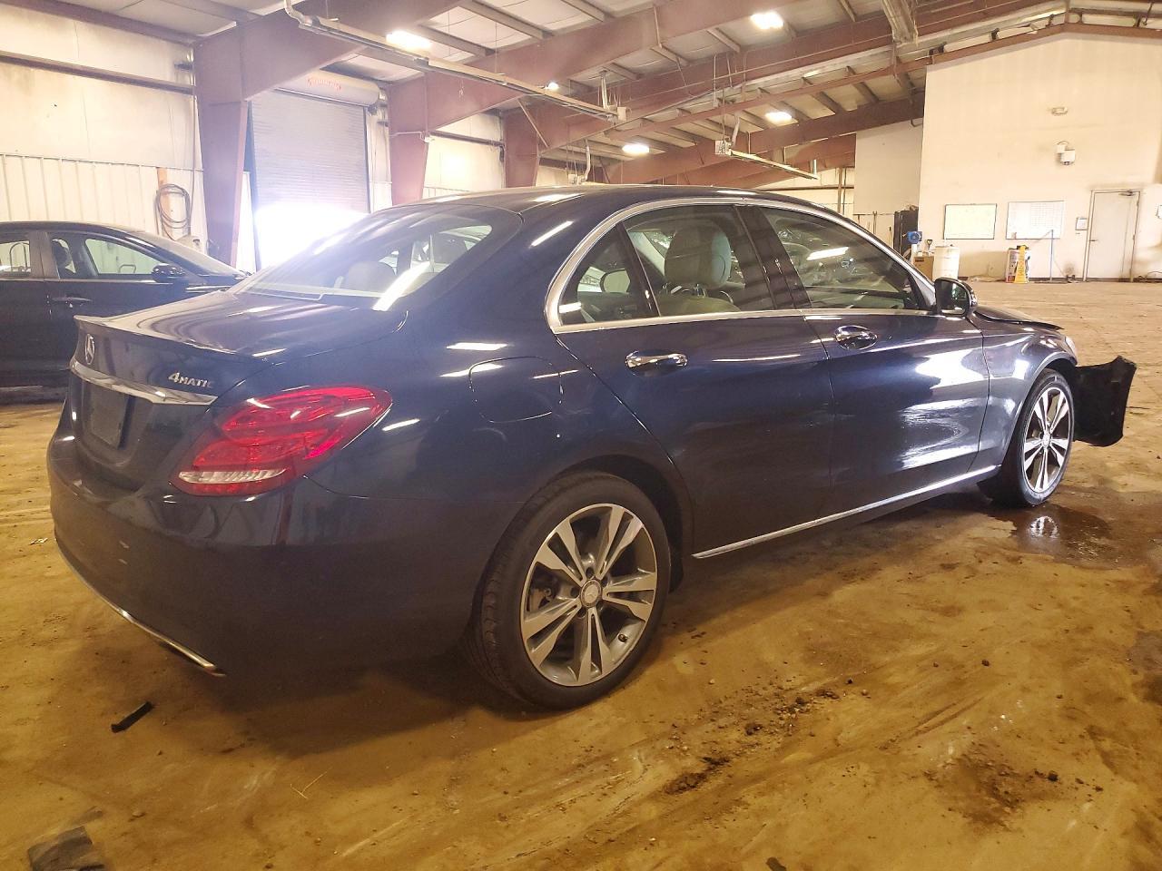 2016 Mercedes-Benz C 300 4Matic - Фото 3