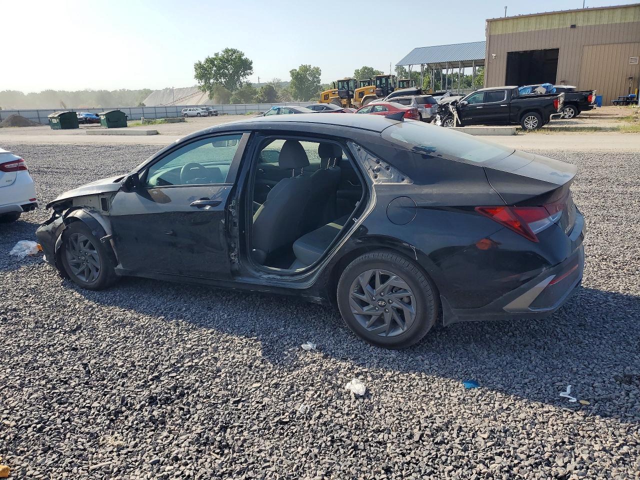 2024 Hyundai Elantra Sel - Фото 2
