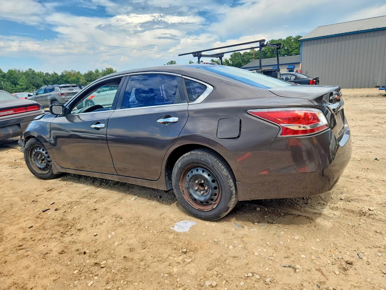 2015 Nissan Altima 2.5 S - Фото 2
