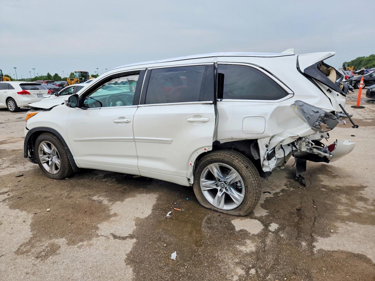2016 Toyota Highlander Limited - Фото 2