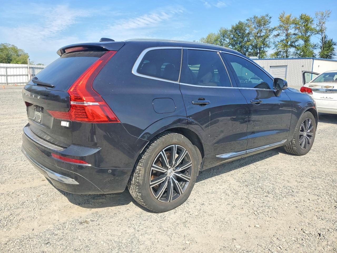 2023 Volvo Xc60 Ultimate - Image 3