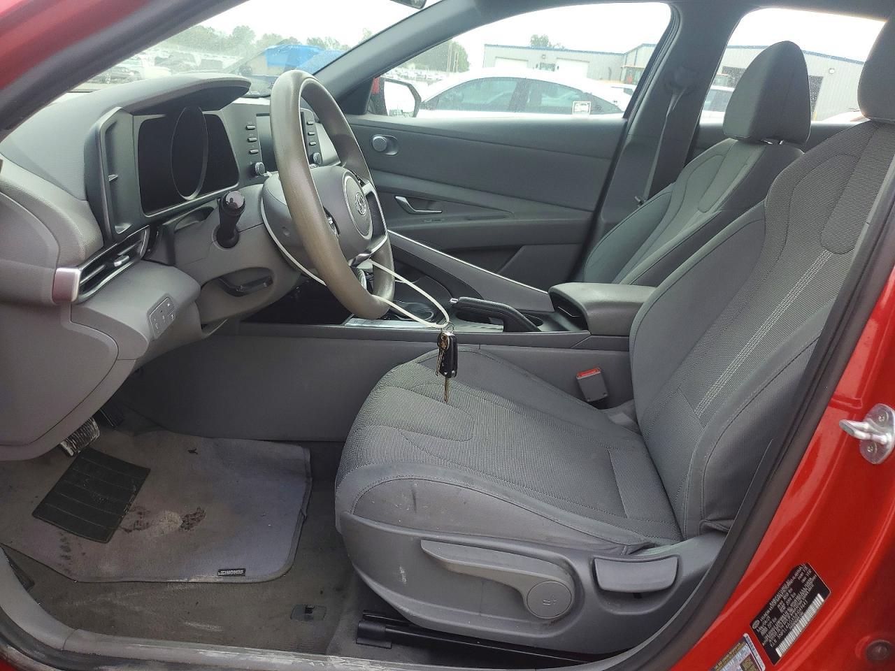 2021 Hyundai Elantra Se - Image 7