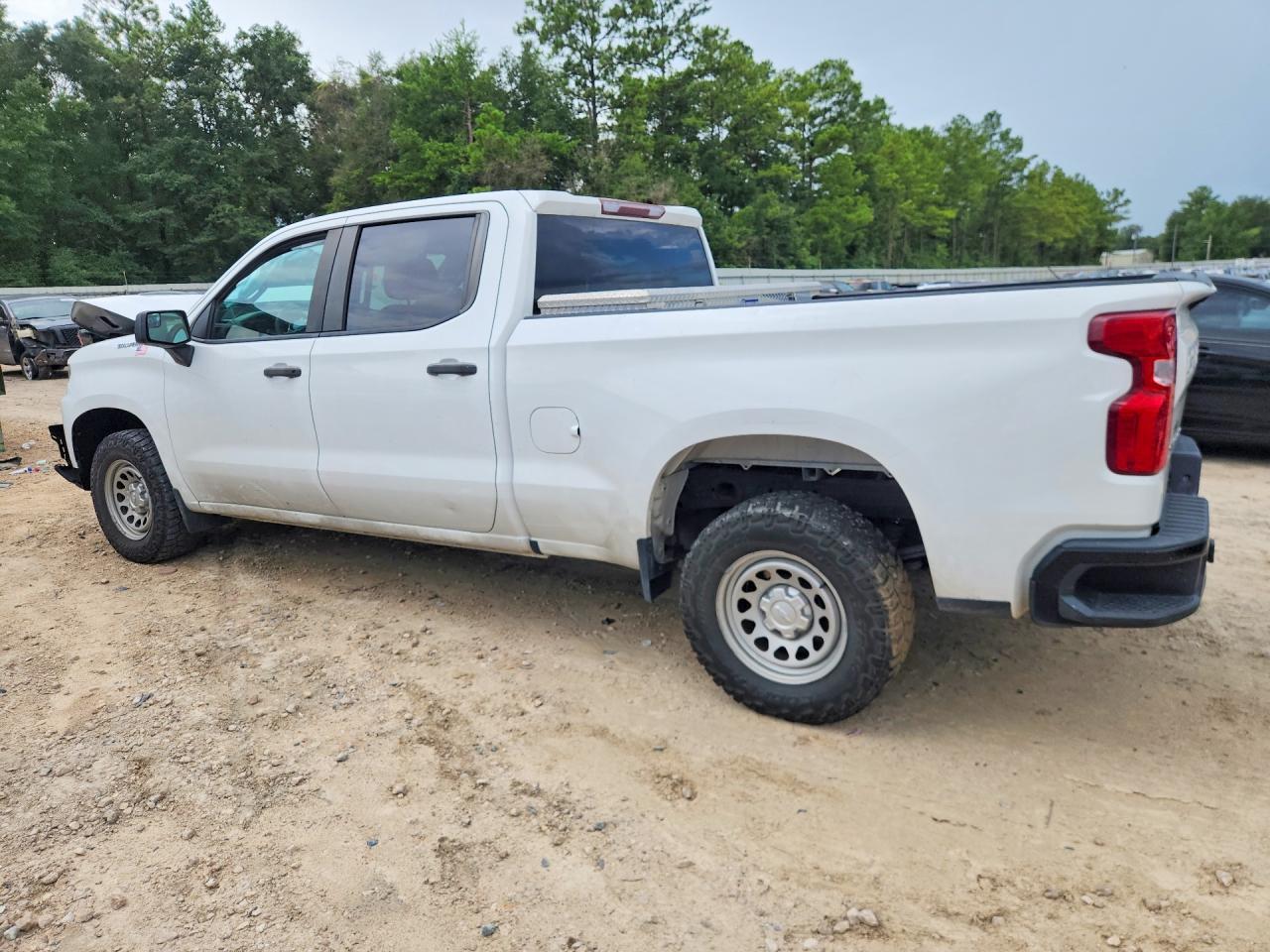 2020 Chevrolet Silverado C1500 - Фото 2