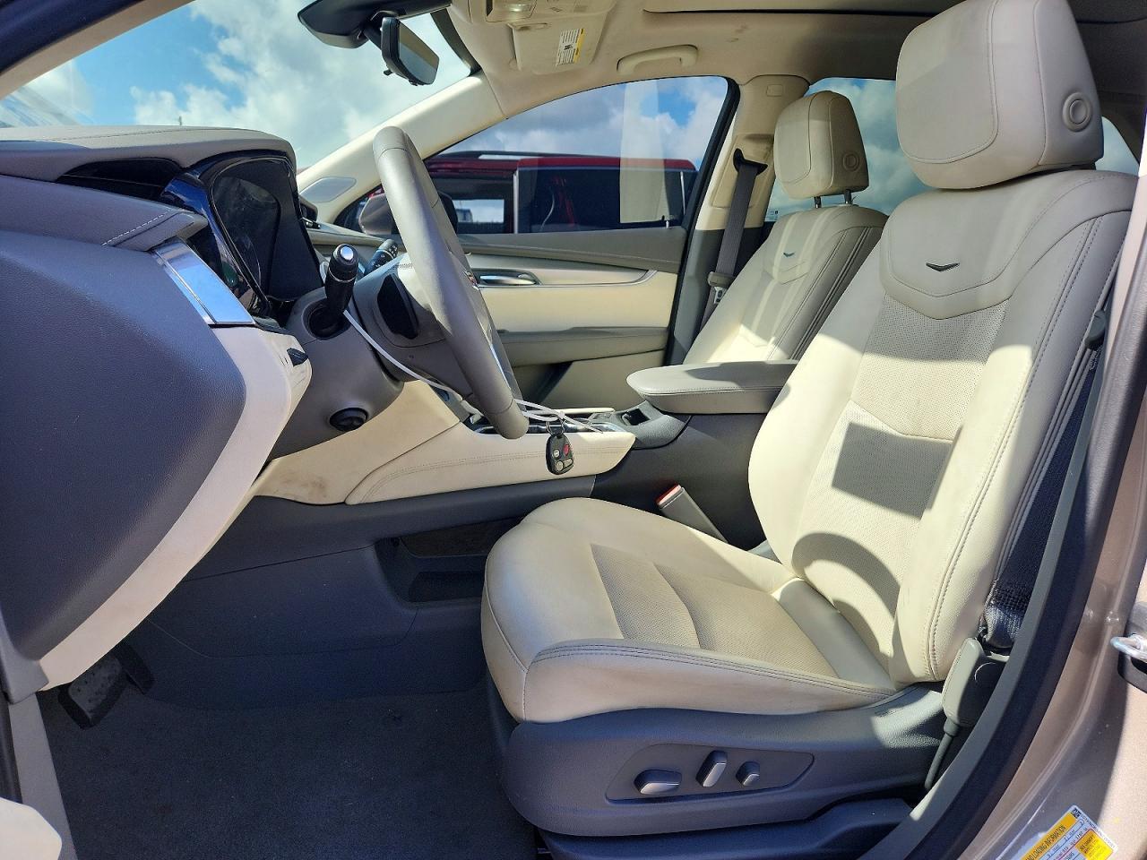 2022 Cadillac Xt5 Premium Luxury - Image 7