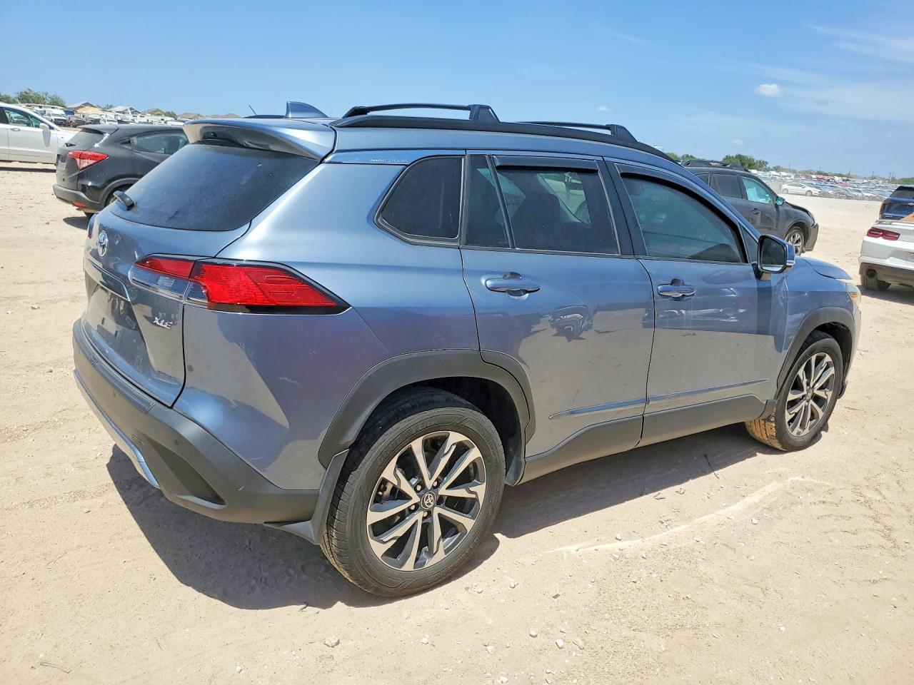 2024 Toyota Corolla Cross Xle - Фото 3