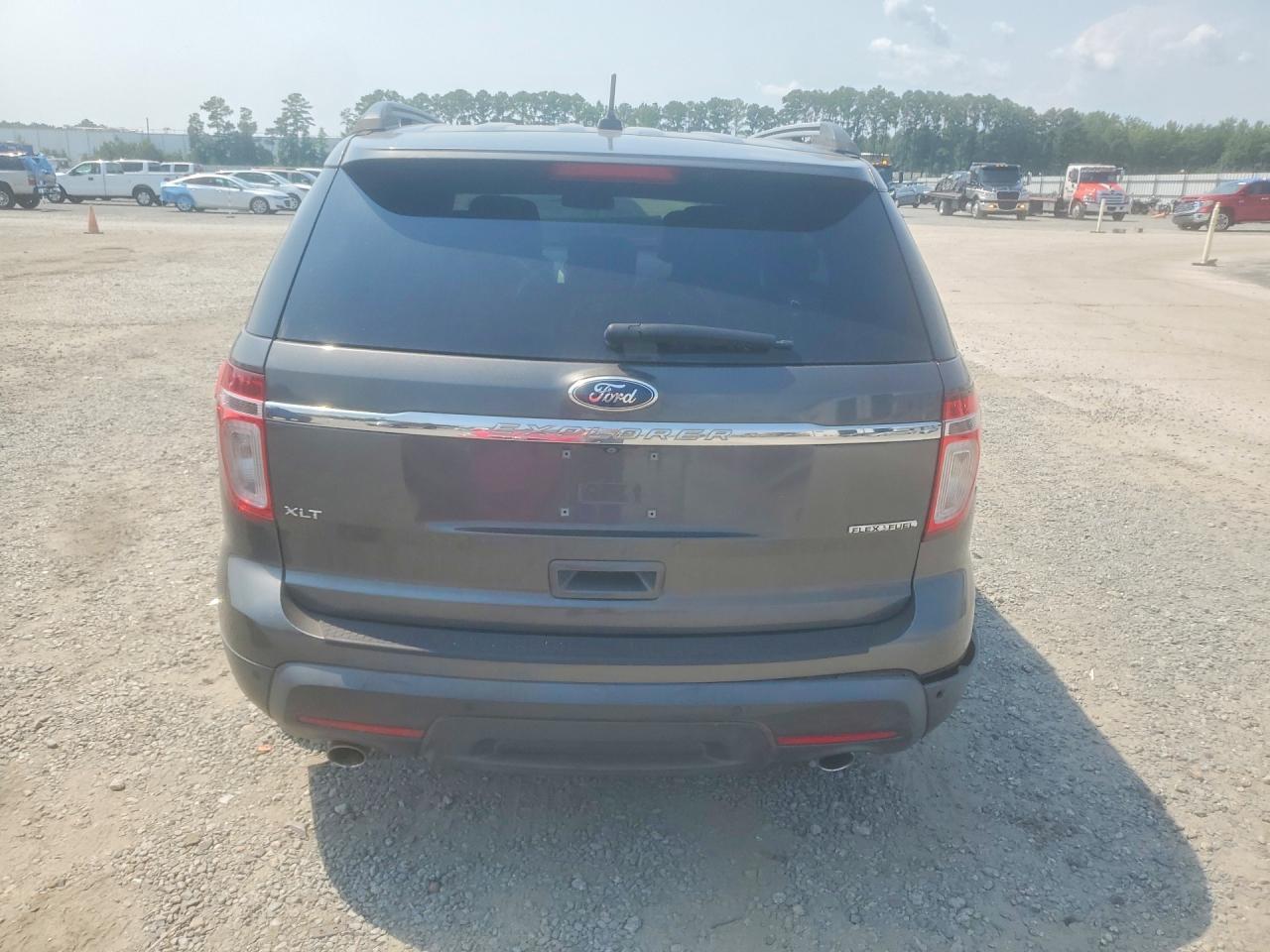 2015 Ford Explorer Xlt - Фото 6