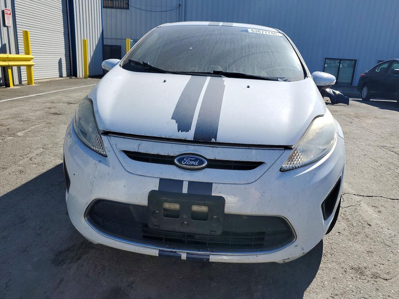 2013 Ford Fiesta Se - Фото 5
