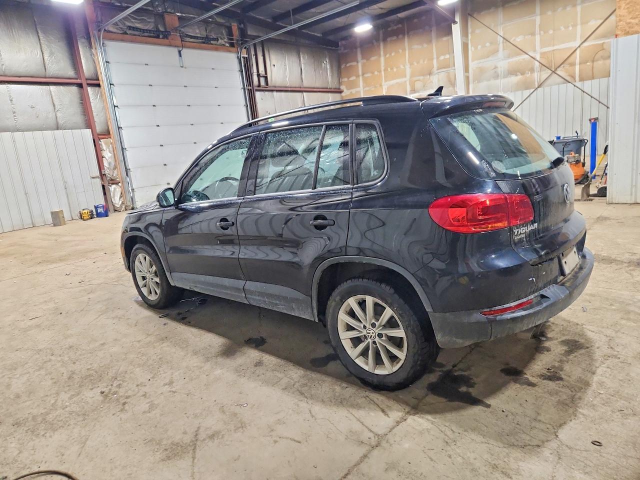 2018 Volkswagen Tiguan - Фото 2