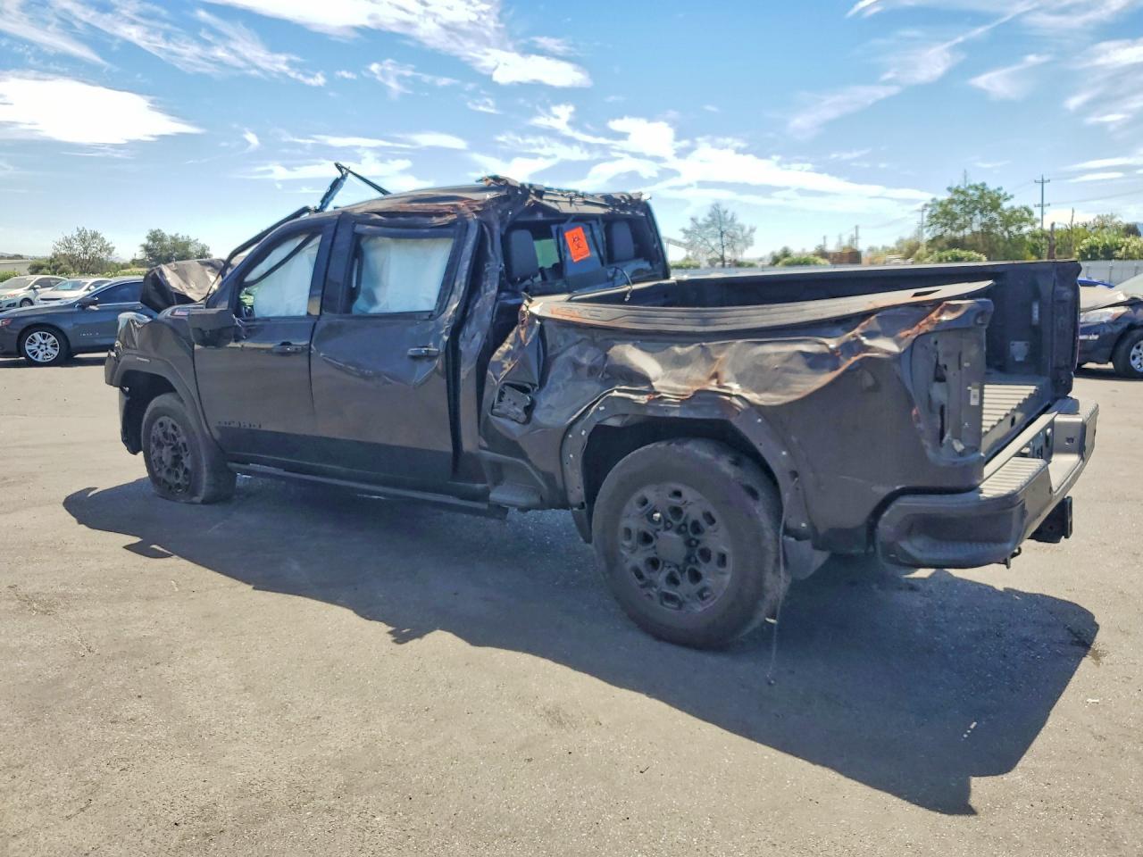 2021 GMC Sierra K2500 At4 - Фото 2