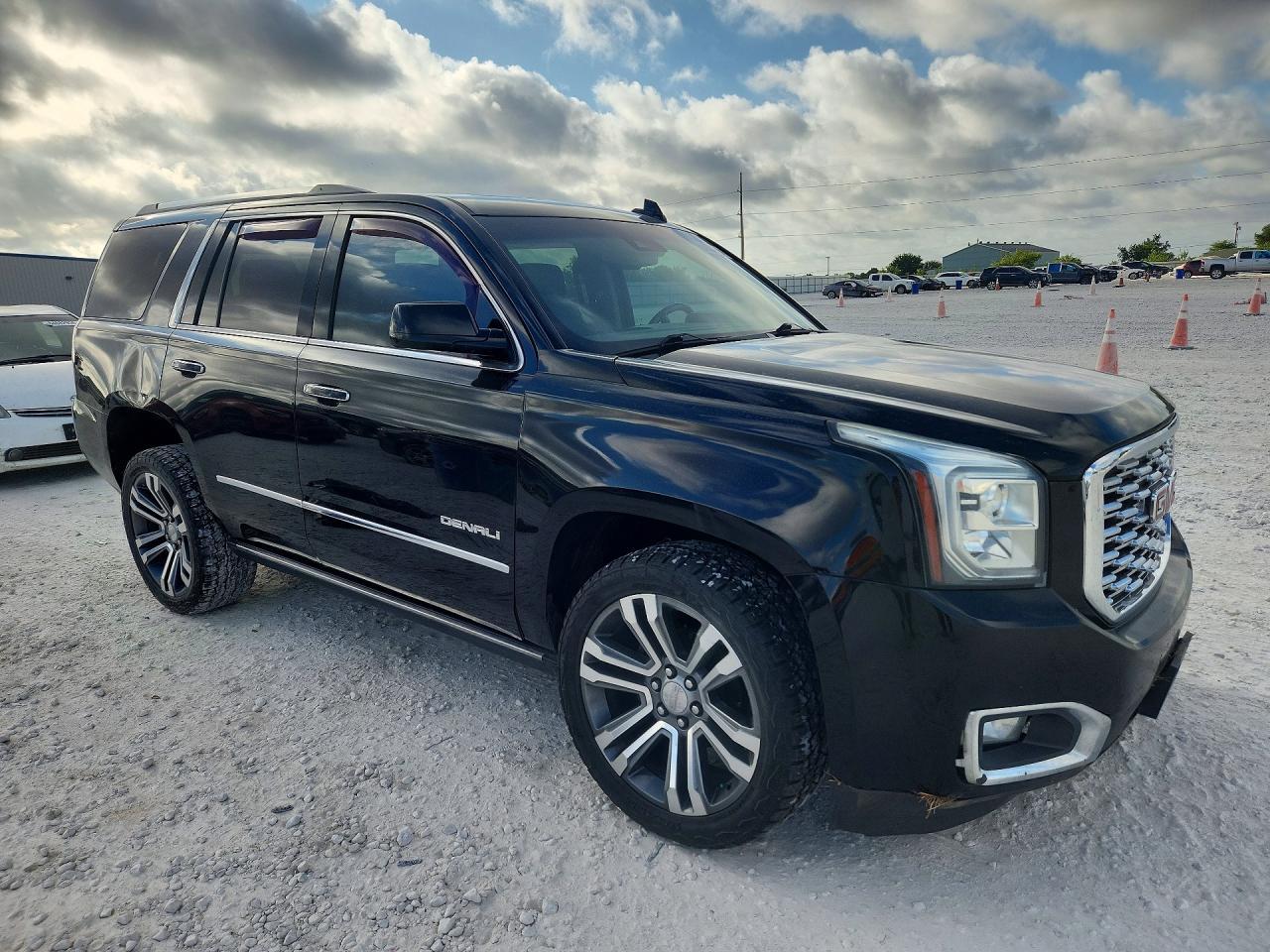2018 GMC Yukon Denali - Фото 4