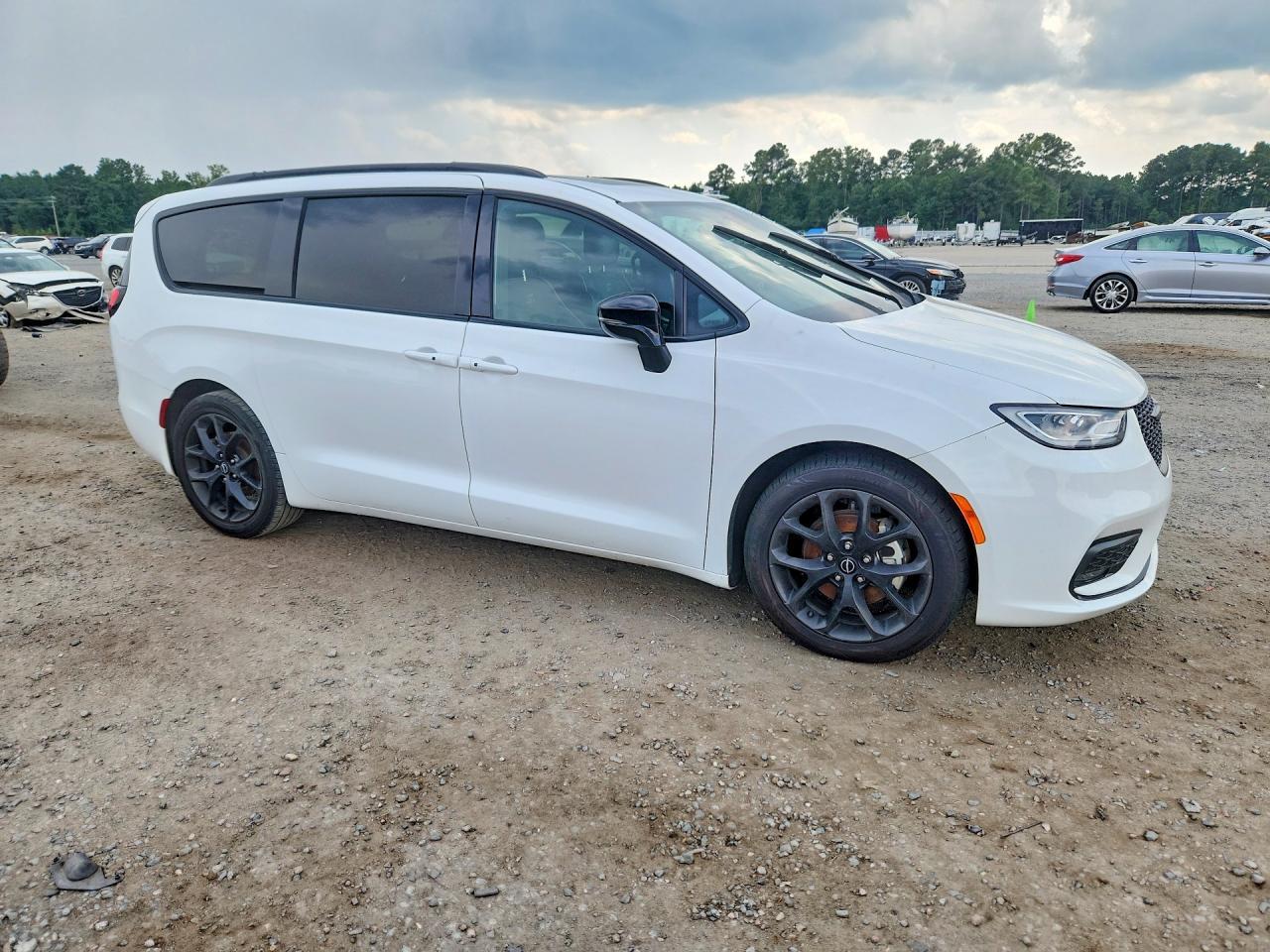 2025 Chrysler Pacifica Limited - Фото 4