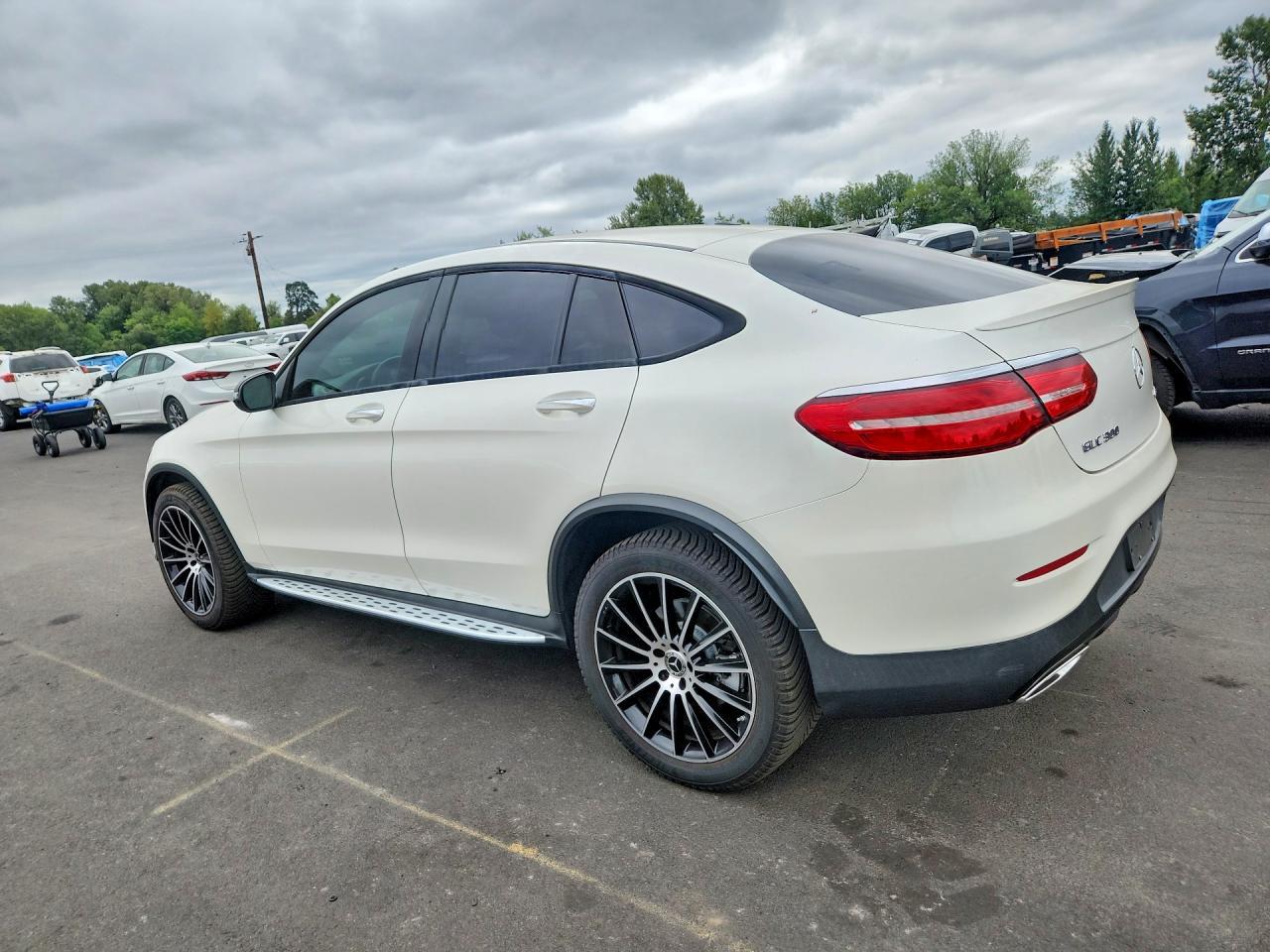 2017 Mercedes-Benz Glc Coupe 300 4Matic - Фото 2