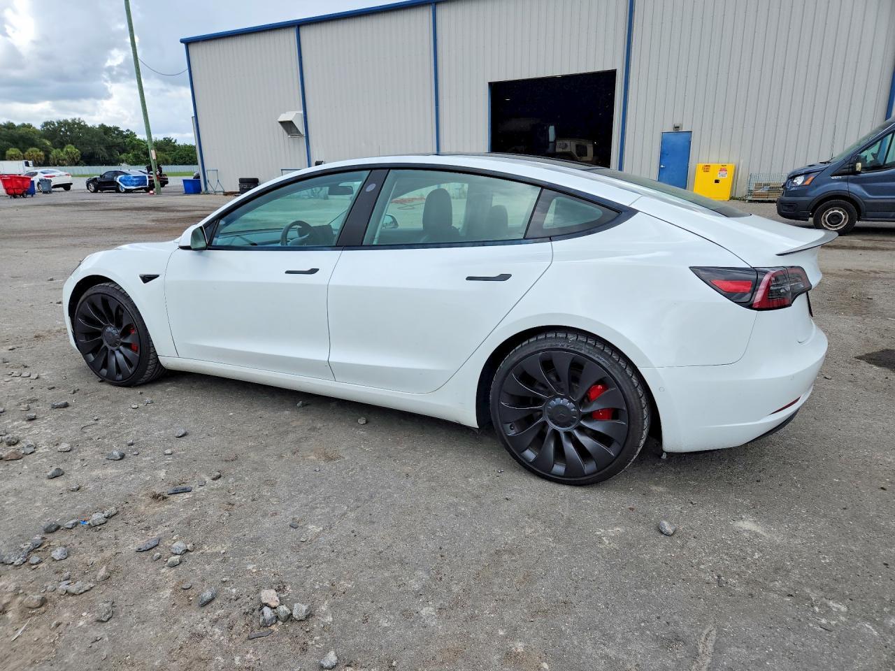 2021 Tesla Model 3 - Image 2