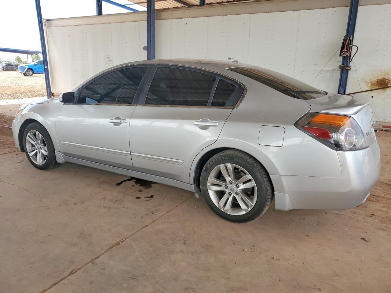 2010 Nissan Altima Sr - Фото 2