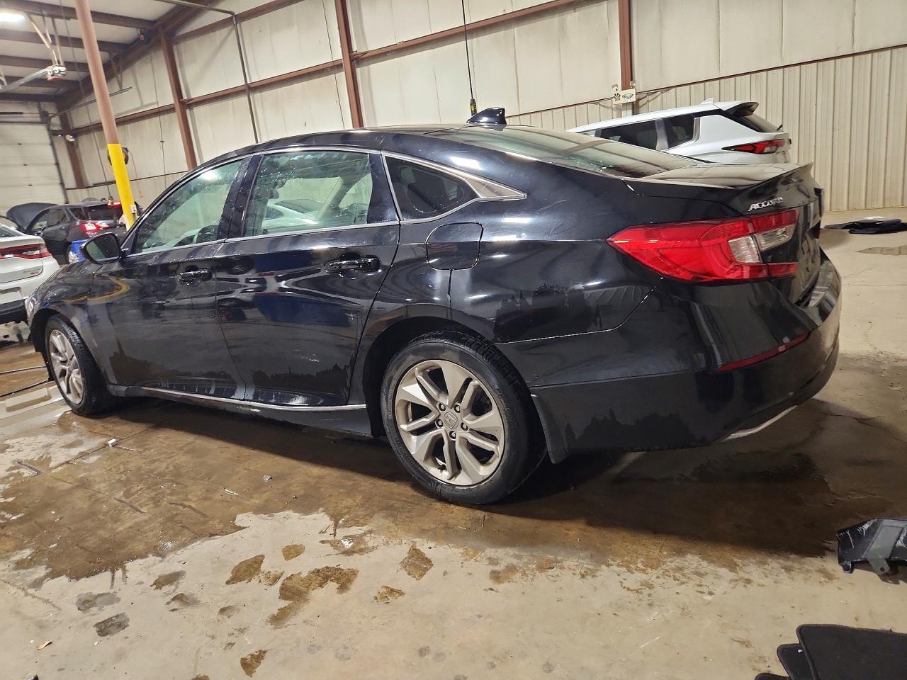 2018 Honda Accord Lx - Фото 2