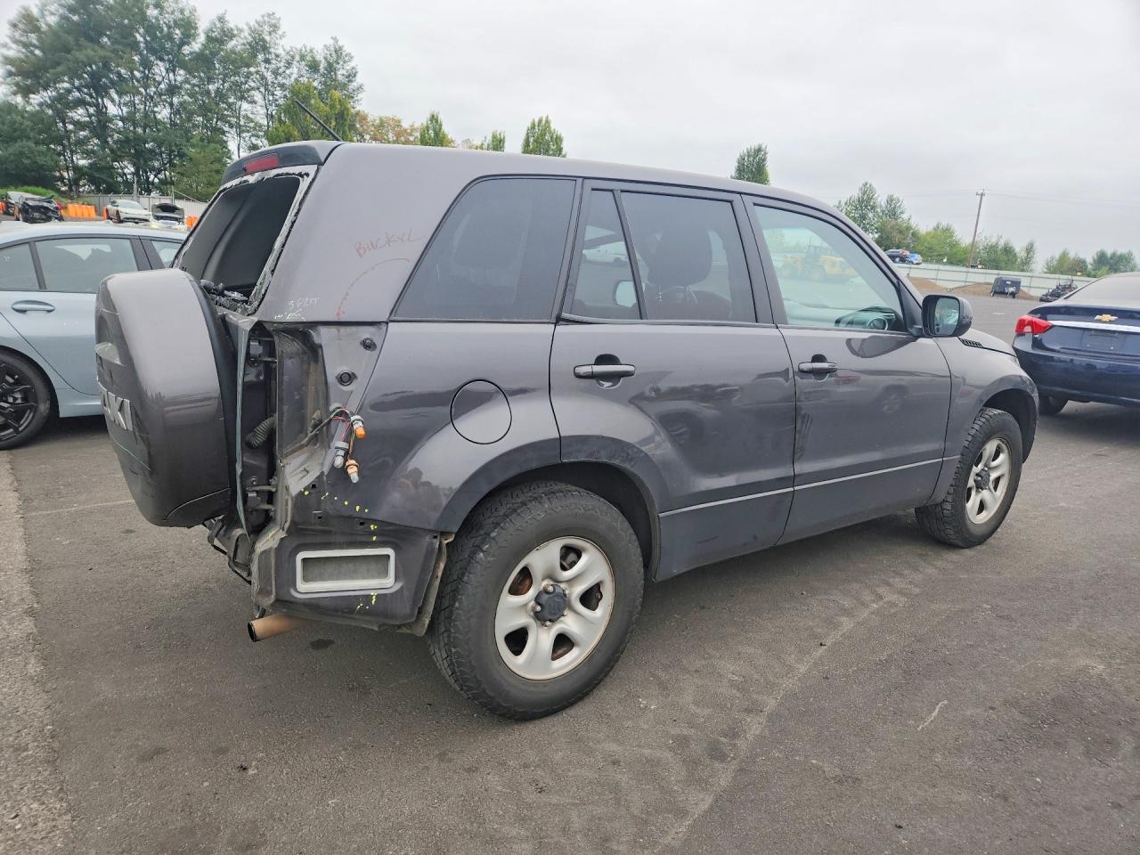 2012 Suzuki Grand Vitara Premium - Image 3