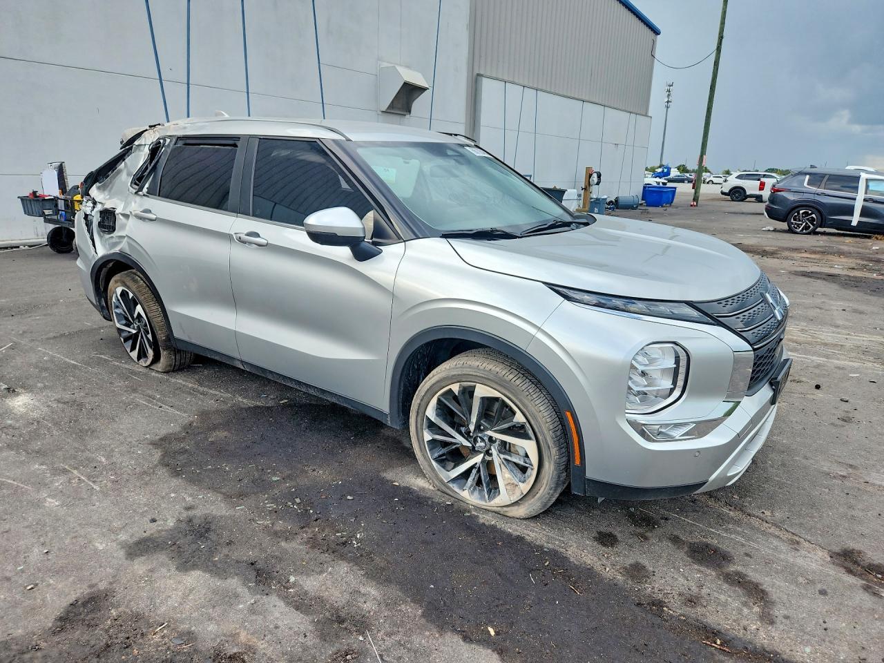 2024 Mitsubishi Outlander Se - Фото 4