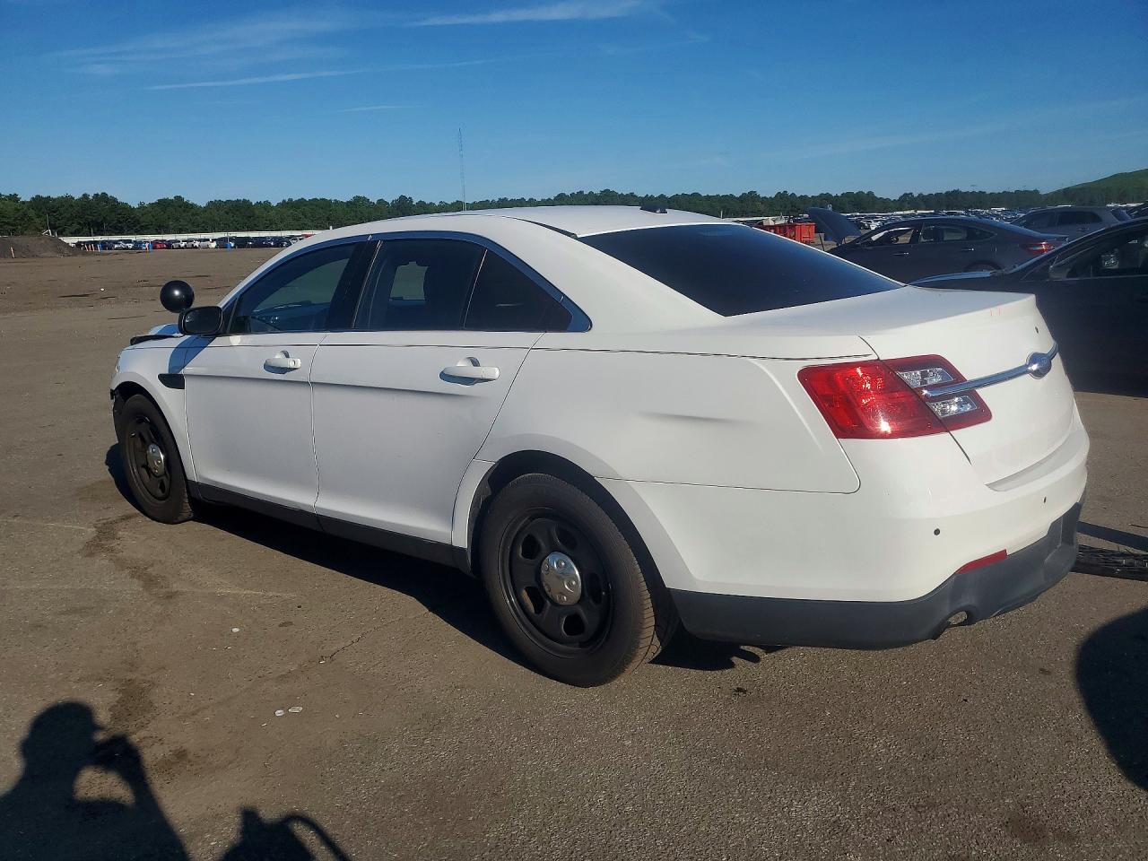 2017 Ford Taurus Police Interceptor - Image 2