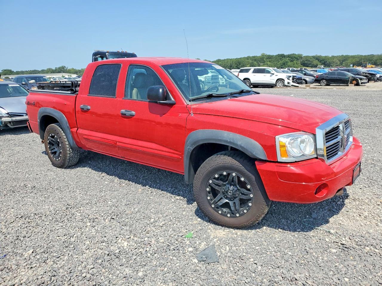 2005 Dodge Dakota Quad Laramie - Image 4