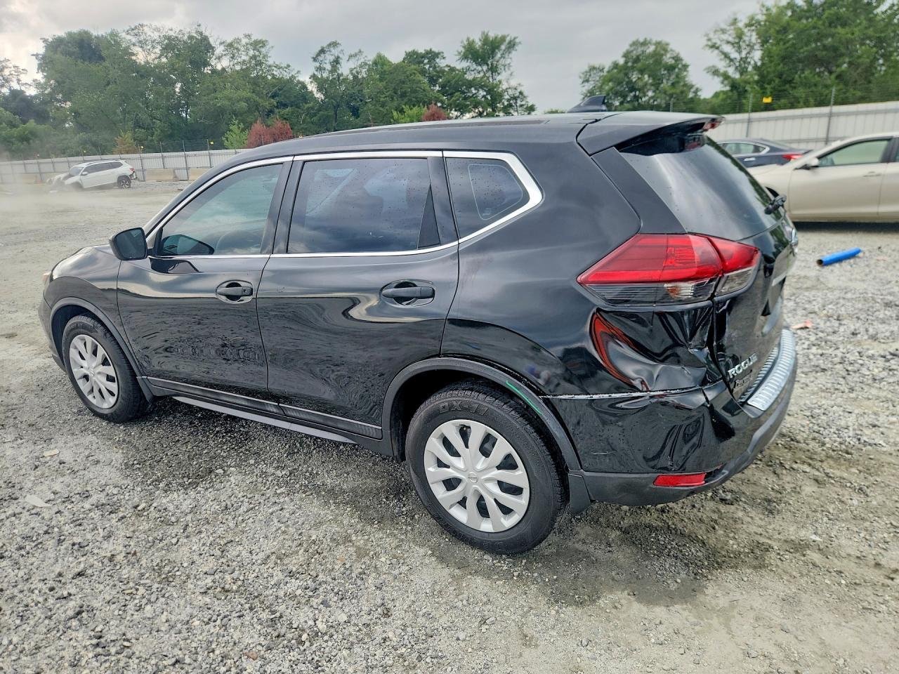2018 Nissan Rogue S - Image 2
