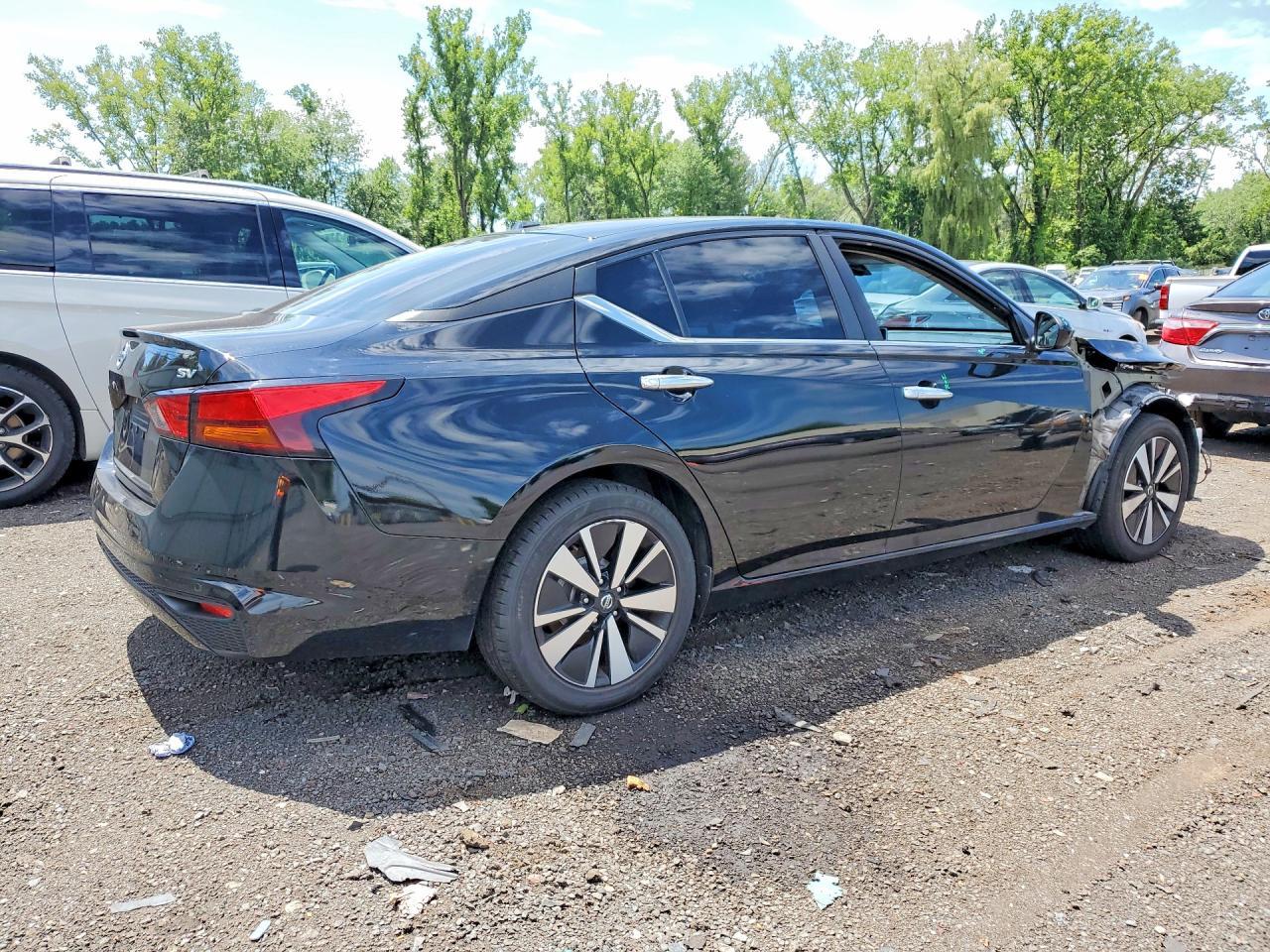 2021 Nissan Altima Sv - Фото 3
