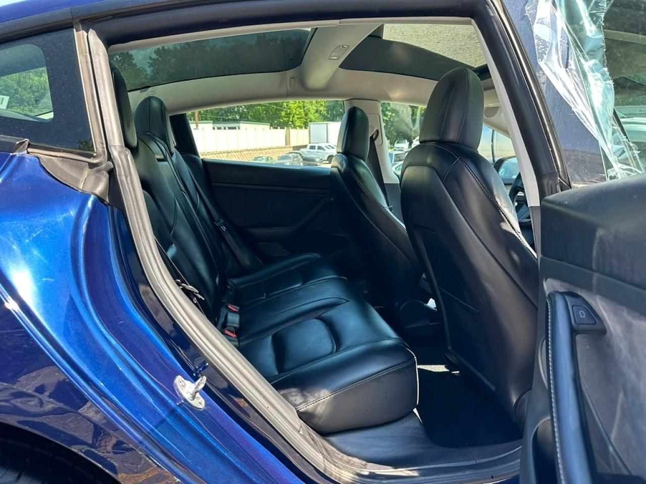 2023 Tesla Model 3 - Фото 6