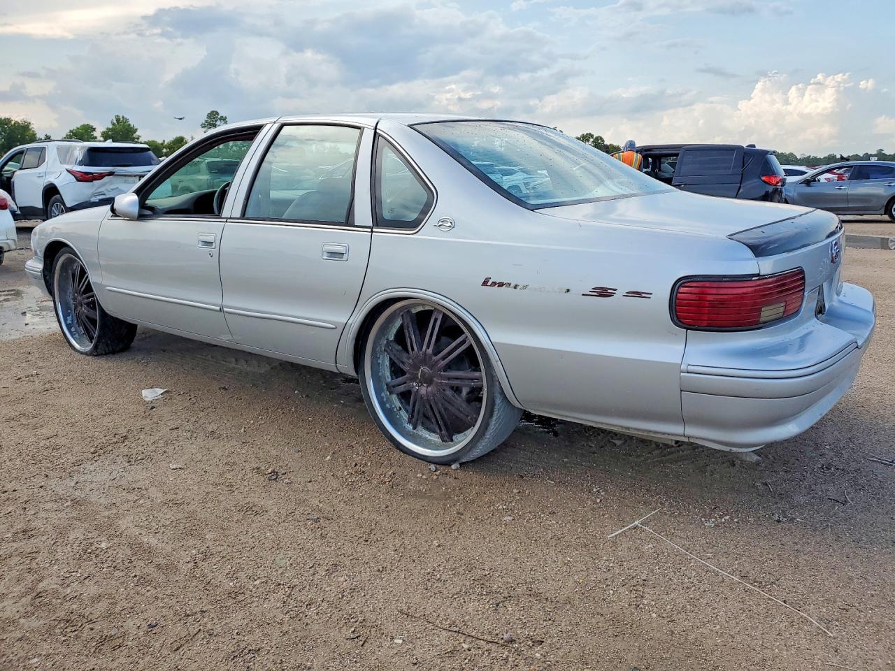 1995 Chevrolet Caprice / Impala Classic Ss - Фото 2