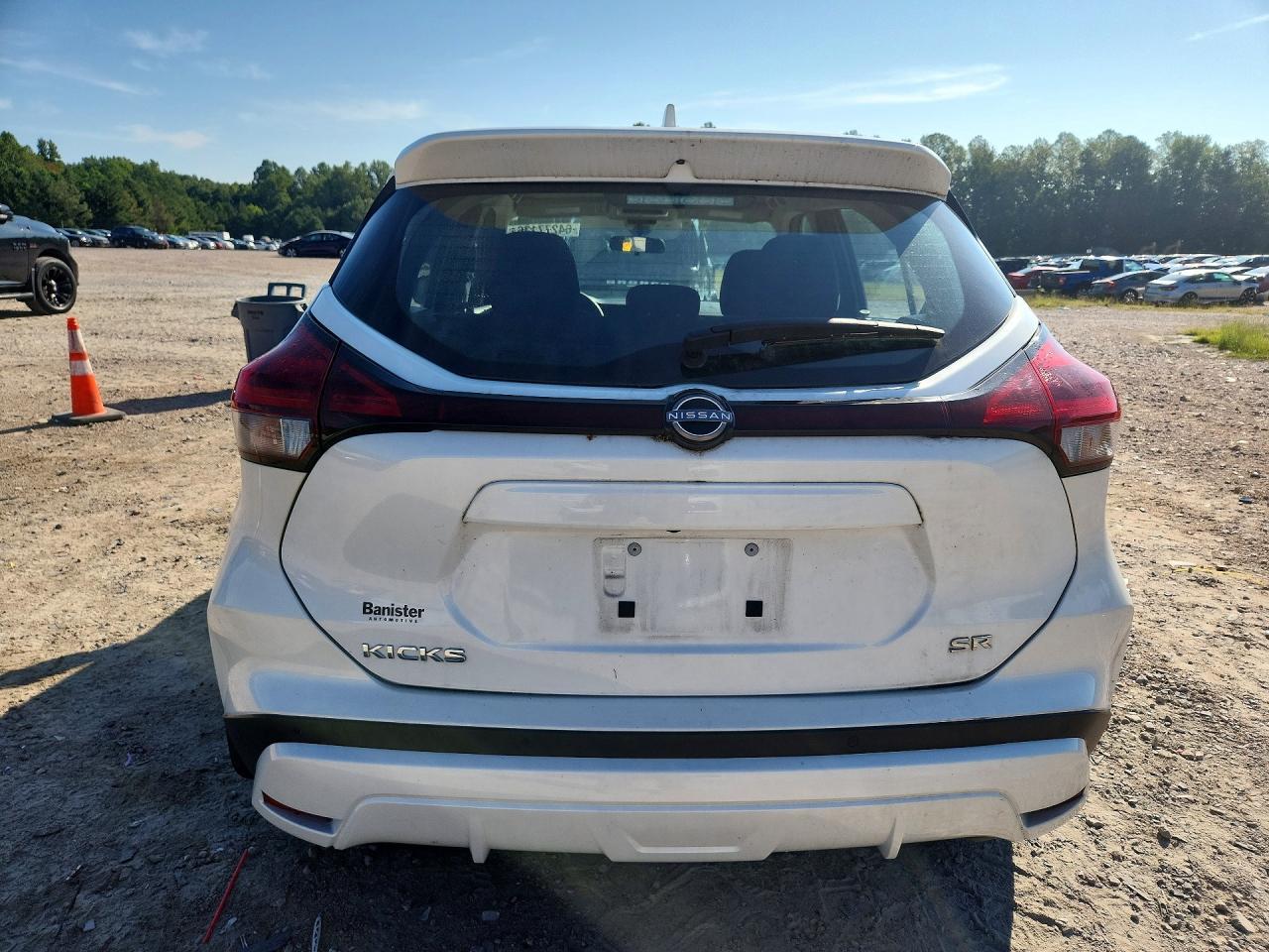 2024 Nissan Kicks Sr - Image 6