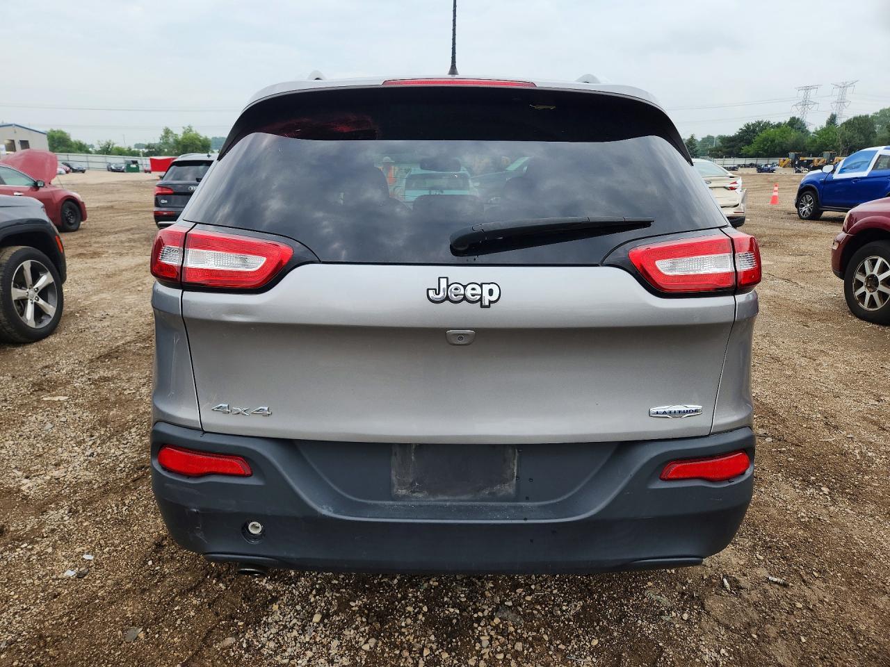 2017 Jeep Cherokee Latitude - Фото 6