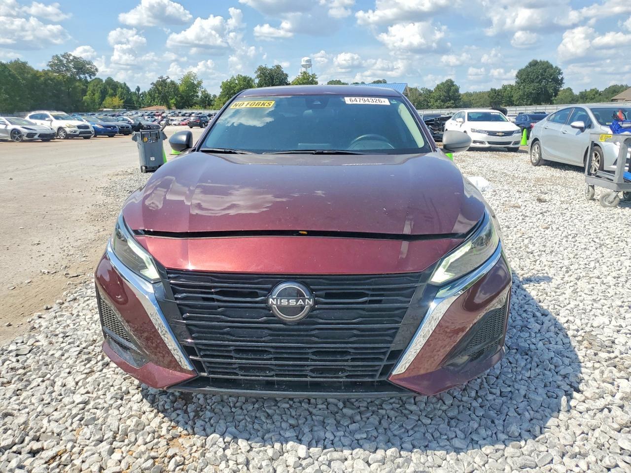 2024 Nissan Altima - Фото 5
