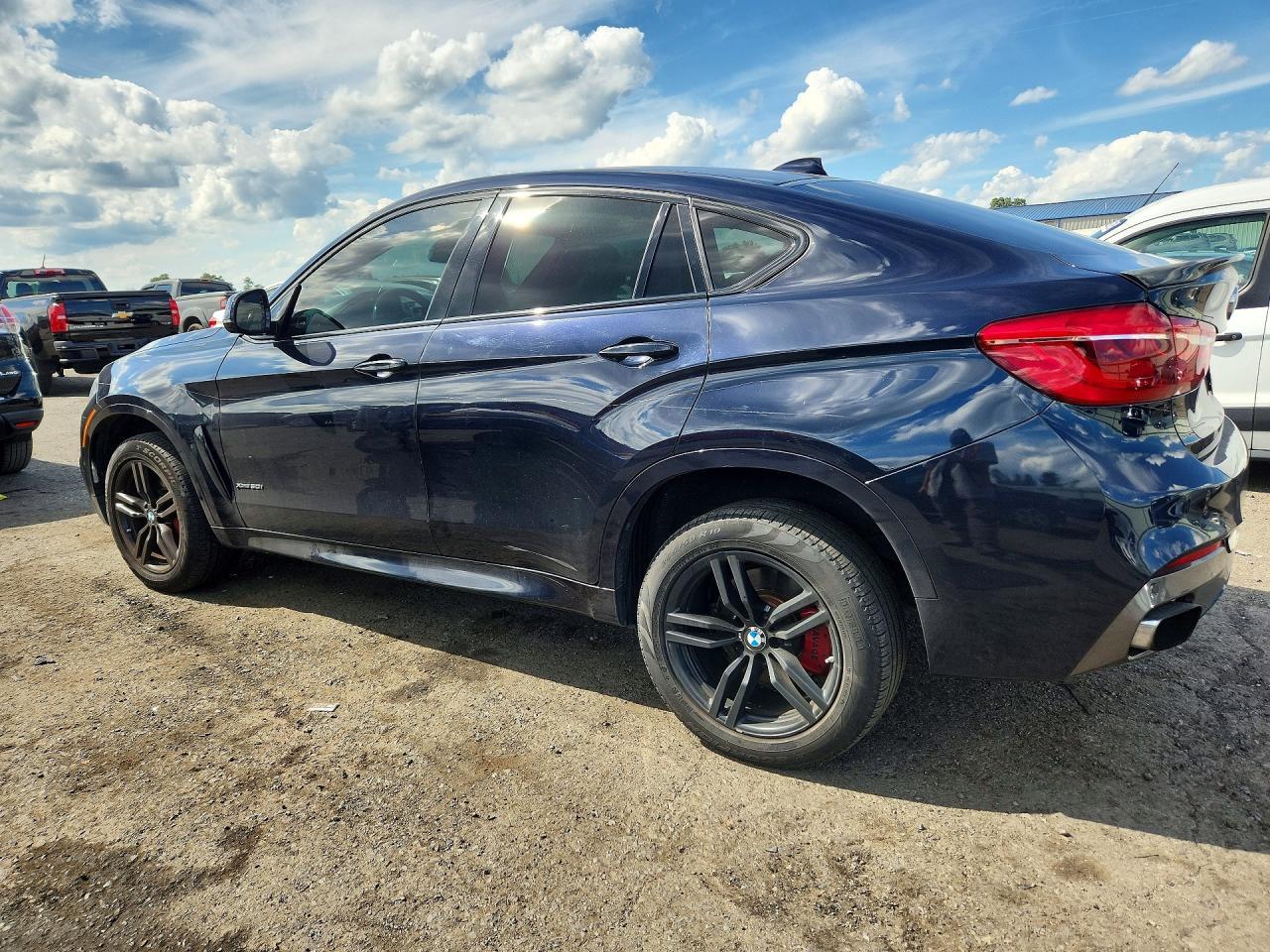 2015 BMW X6 xDrive50I - Image 2